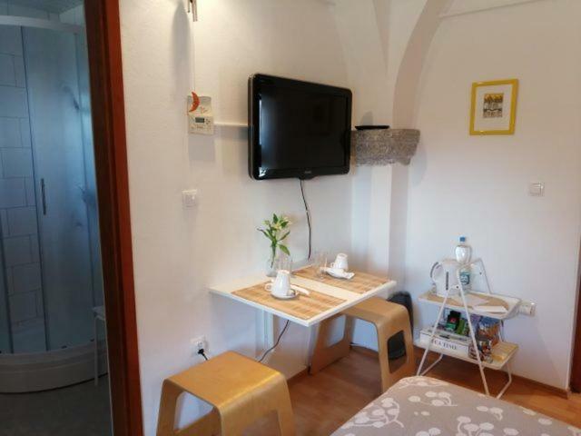 Center Blue Sky House Guest house *
